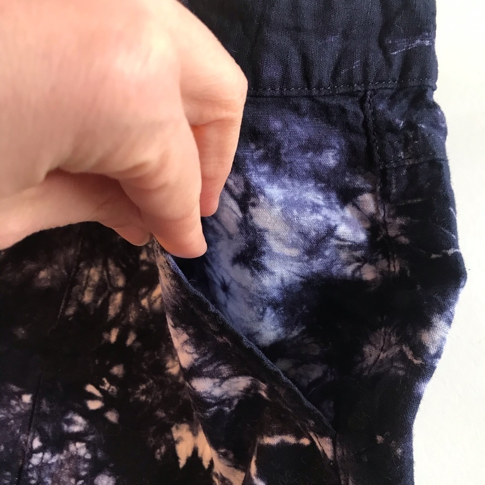 GAP Women’s Tie Dye Patch Pocket Shorts Blue 14 - Picture 9 of 11